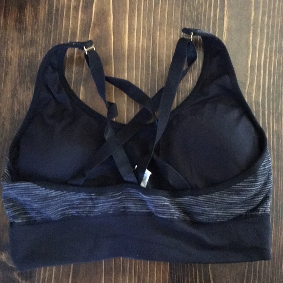 Puma - crisscross sports bra - Grey - Picture 4 of 6